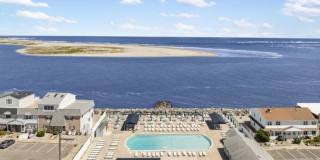 725 ALLEN (THE LODGE CONDOMINIUMS) Drive unit: A125 Gallery 1