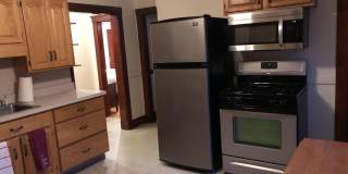 Brighton Center floor-thru 2-bed Gallery 4