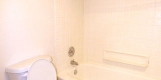 Rent Special: 1/2 Off June's Rent!! - Downstairs 2 Bedroom Unit Gallery 34
