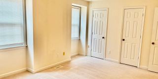 3 bedroom / 1.5 bathroom - Courthouse Green 3 bedroom / 1.5 bathroom - Courthouse Green Gallery 24