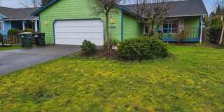 Must See 3 BED/2 Bath Rambler in Heart of Yelm Available 6/10/26! Close to JBLM!!! Gallery 1
