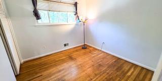 Fantastic 4 bedroom, 2 full bath, 2 half bath home in Close in Silver Spring! Gallery 25