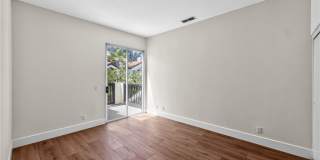 18 Glen Cove Gallery 12