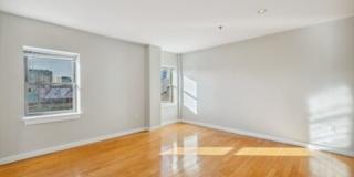 Kenmore Sq - 2 Bed 2 Bath  9/1 Gallery 9