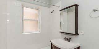 2414 N KILBOURN Avenue Gallery 10