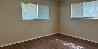 Welcome home to 6919 Moon Lake! Gallery 21