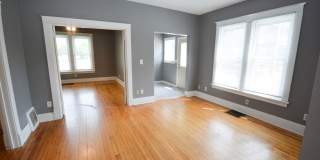 Gorgeous home on corner lot with fenced yard! Gallery 17