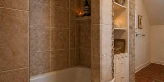 6bed/3bath house in West Campus - Walk to UT Gallery 19