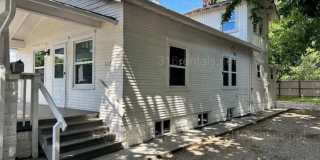 $1,249 - 3 bedroom / 1 bathroom - Single Family Home Gallery 13