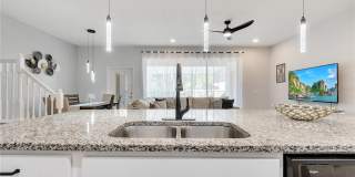 8827 GENEVE Court Gallery 19