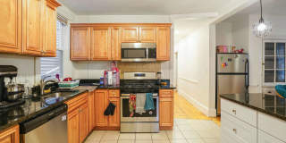 SIX BED IN MISSION HILL!!!! 6BED!!! Gallery 7