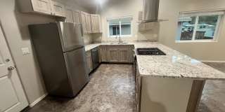 1705 East Arrowhead Avenue Gallery 1