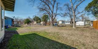 CHARMING MID-CENTURY HOME IN DELLVIEW Gallery 26
