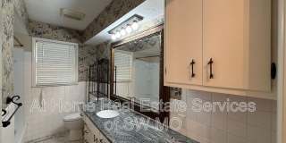 2027 S Kentwood Gallery 10