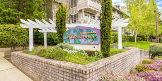 Woodinville 3 Bedroom 2 Bath with Detached Garage - Top Floor Gallery 1