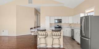 3563 NARRAGANSETT Avenue Gallery 13