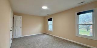 Updated 4 bedroom 2 bath home! Gallery 16