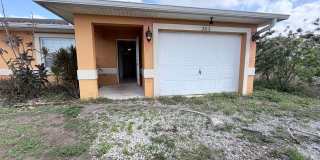 3/2 Duplex in Lehigh Gallery 1