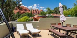 Stunning Views, Patio, Beautiful Contemporary Home! Gallery 1