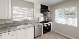 Newly Remodeled 4BD/2BA Gallery 9