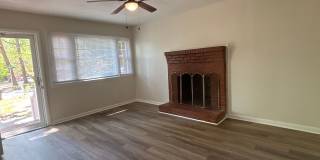 3 BR between North Elm and North Church Gallery 3