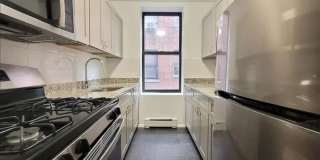 675 Walton Avenue Gallery 1