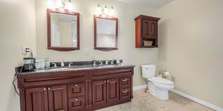 405 Burnet Place Gallery 21
