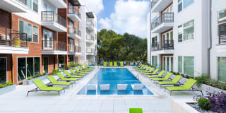 Groves South Lamar Apartments Gallery 16
