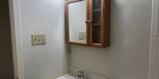 4 Bed, 2 Bath Home on Cul-de-sac Gallery 21