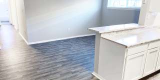 River Annex Apartments - Student Housing Gallery 5