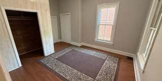 Beautiful Victorian Rowhome with Modern Updates – Available Now! Gallery 22
