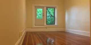 Charming 2 Bedroom-No Broker Fee Gallery 4