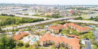 5447 Vineland Road Gallery 15