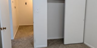95 N Clarkson St Carolyn Arms Apartments Gallery 22