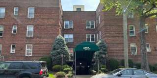 50 S Middle Neck Road Gallery 1