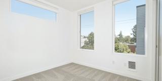 Modern 2 Bedroom with Rooftop Retreat and Garage Gallery 11