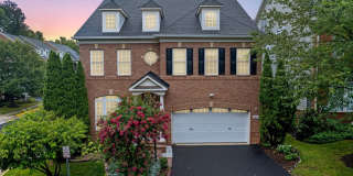 8880 OLIVE MAE Circle Gallery 1