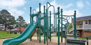 Country Club Apartments Gallery 3