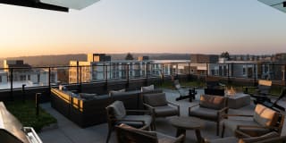 Hyde Square Gallery 29