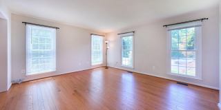 8508 SILVERDALE Road Gallery 9