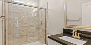 Luxury 3-Bed Townhouse in Hayward Just Built in 2019! Gallery 27