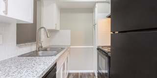 Camelot Apartments Gallery 76