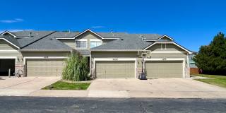Lovely 2-Story Townhome in Aurora's Willow Trace Community Gallery 1