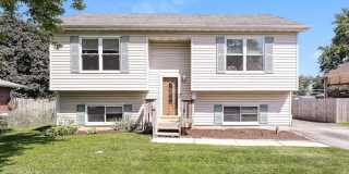 834 N Elmwood Dr, Aurora, Il, 60506 Gallery 1