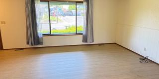 Well-kept house in desirable Thurston neighborhood! Gallery 11