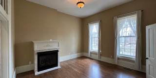 Premium location!  Downtown 3BR 2.5BA with 2 car garage Gallery 7