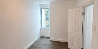 125 N Sickels St Gallery 11