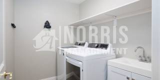 Beautiful Large Home w/A Pool Gallery 47