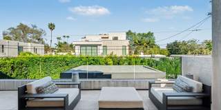 418 N Sweetzer Ave Gallery 14