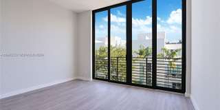 645 NE 4th Ave Gallery 5